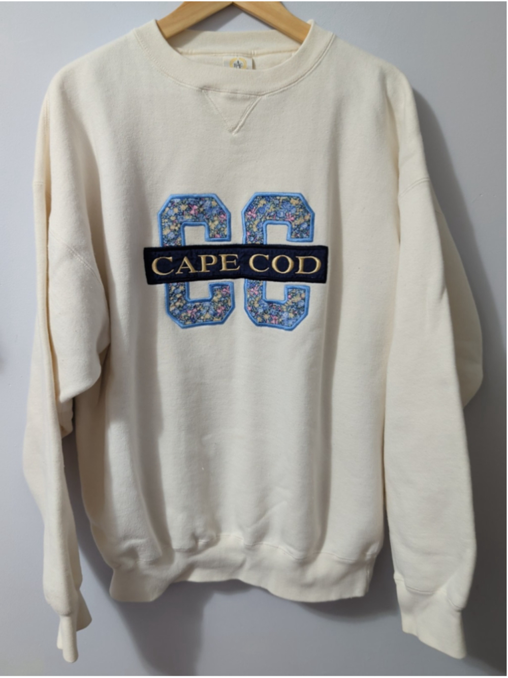 Vintage Cape Cod BAC Sweatshirt Women Cream Embroidered Floral Logo Crewneck XL
